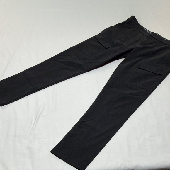 Athleta Pants - Athleta cargo utility tech performance pants size 6